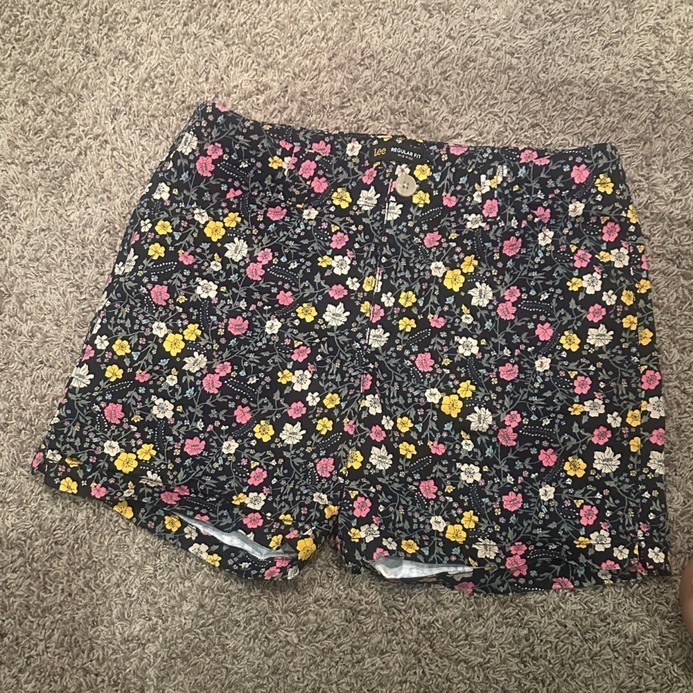NEW Lee Women's High Waist Floral Shorts - Black, Pink, Yellow size 10